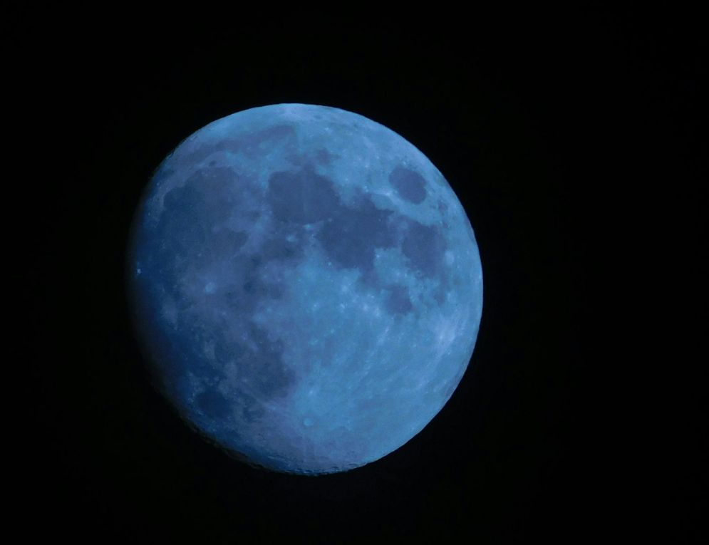 MAY 31 – Blue Moon